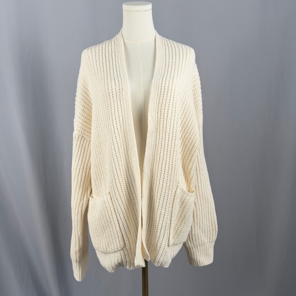 American Eagle Outfitters Sweaters - American Eagle Outfitters Cream Knit Cardigan